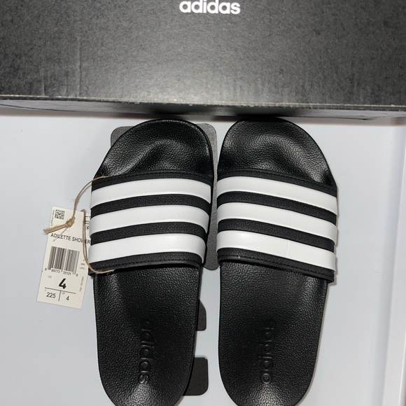 Adidas Kids Adilette shower slides - Picture 1 of 1
